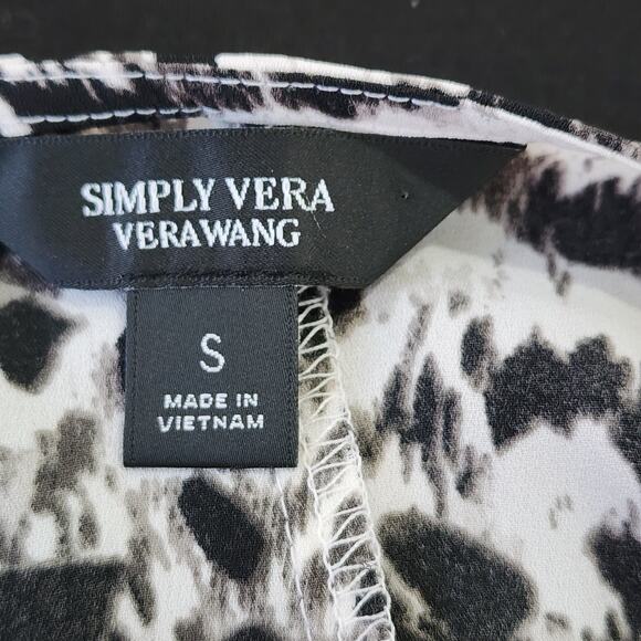 Simply Vera Wang Faux Wrap Blouse Flared Bottom Ruched Sleeves Size S - Picture 8 of 10